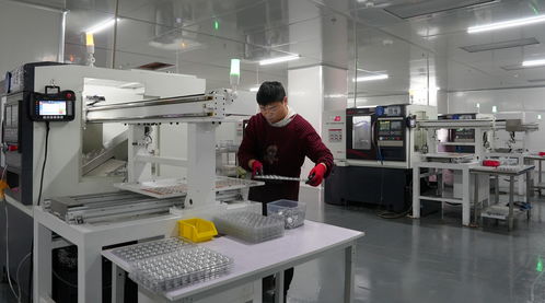 訂單滿載，全力趕工 資陽(yáng)樂(lè)至某企業(yè)24小時(shí)運(yùn)轉(zhuǎn)，技術(shù)服務(wù)沖刺四季度